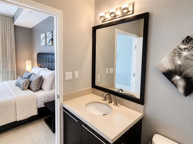 7930 East Dr #1007 — Photo 3