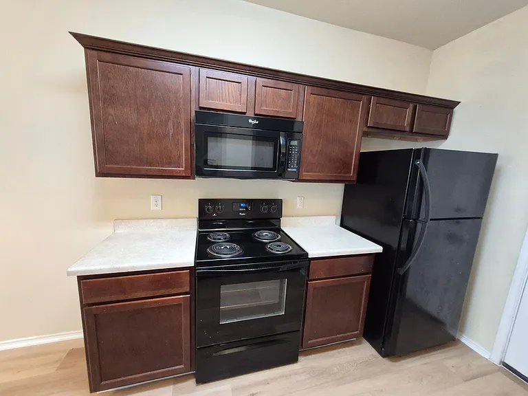 7206 Colina Way — Photo 11