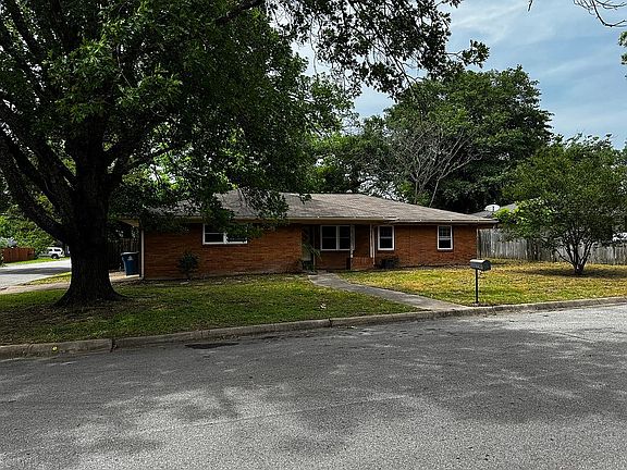 2nd image of 220 Fairmont Ave