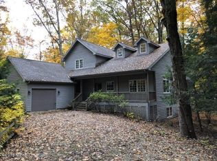 12782 Highland Shores Dr, Sawyer, MI 49125