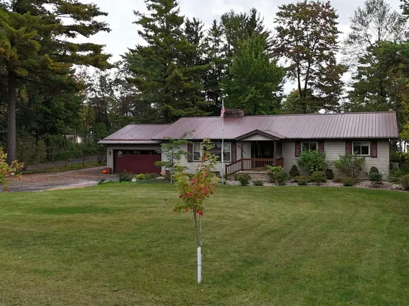 W5915 Lake Dr, Shawano, WI 54166