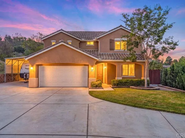 327 Valley Heights Dr, Oceanside, CA 92057