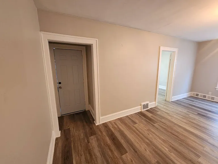 974 Royal Rd — Photo 24