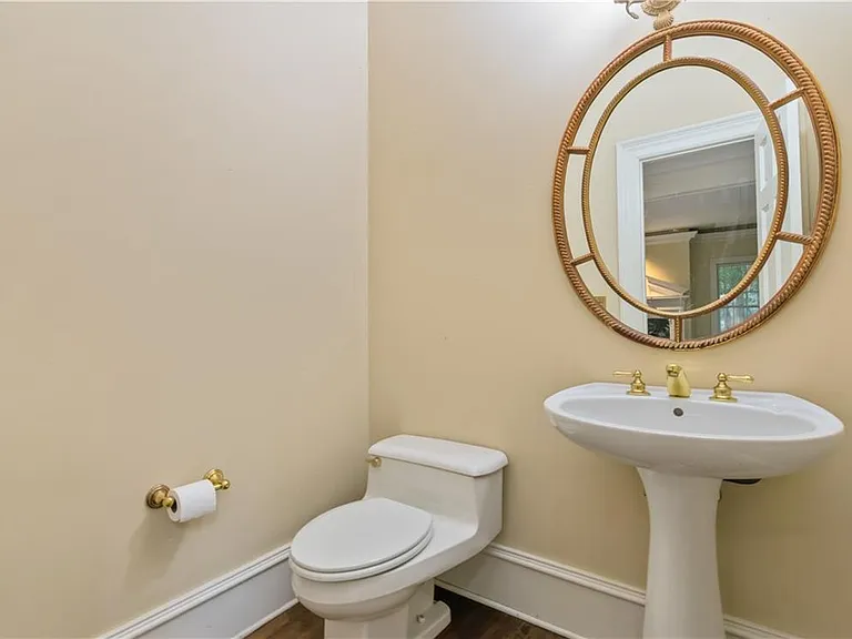 430 W Wesley Rd NW — Photo 28