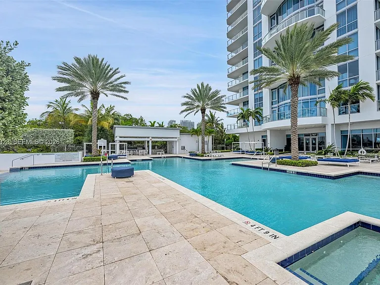 17111 Biscayne Blvd #207 — Photo 34