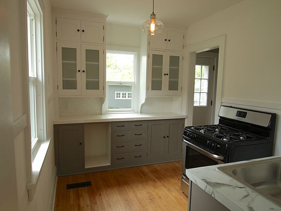 4th image of 4111 Sheridan Ave N