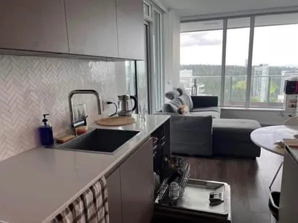 3809 Evergreen Pl #3301, Burnaby, BC V3J 0M1