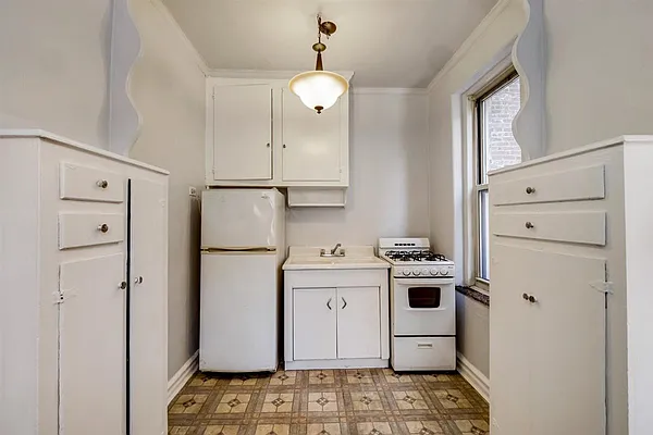 Sold by Keller Williams Realty Landmark | media 15