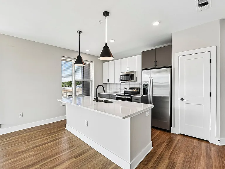 7-web-or-mls-unit 400-S2504-007