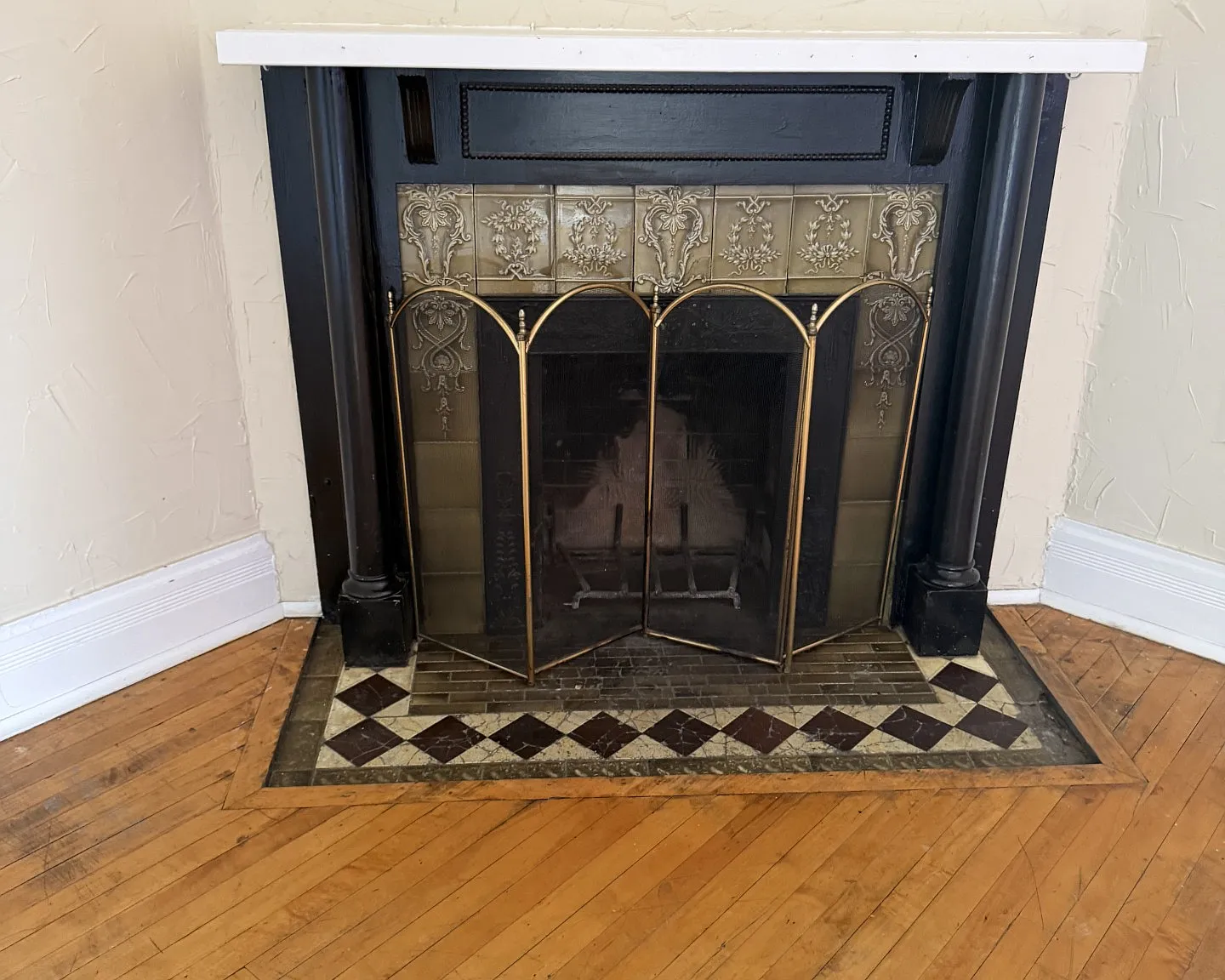 2 bed, 800 sqft, $1,300 — Photo 2