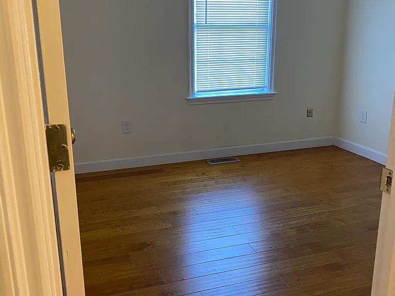 3 Franklin Ave #1 — Photo 10