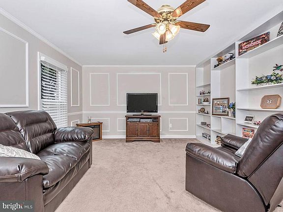 2nd image of 64 Boileau Ct