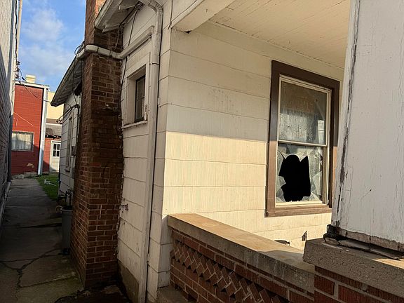 2nd image of 217 Chapel St