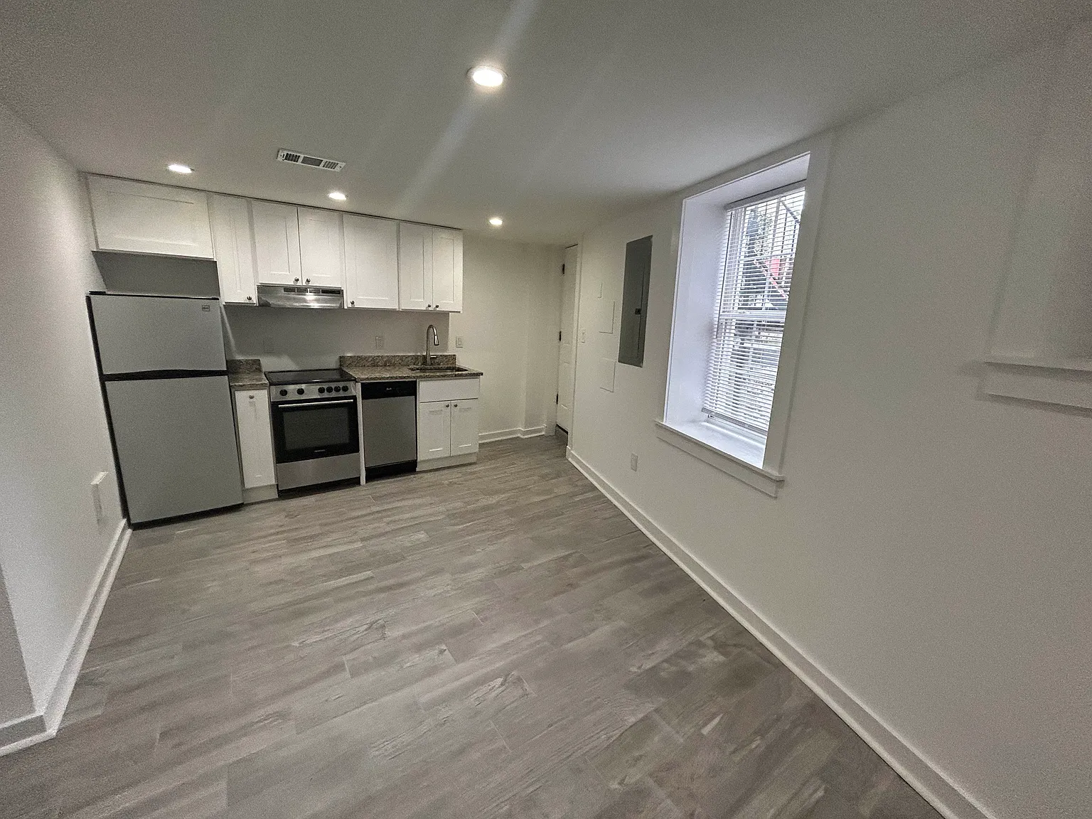 1 bed, 750 sqft, $1,795 — Photo 3