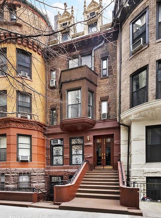 1st image of 250 W 73rd St