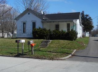 818 N Wayne St, Warren, IN 46792