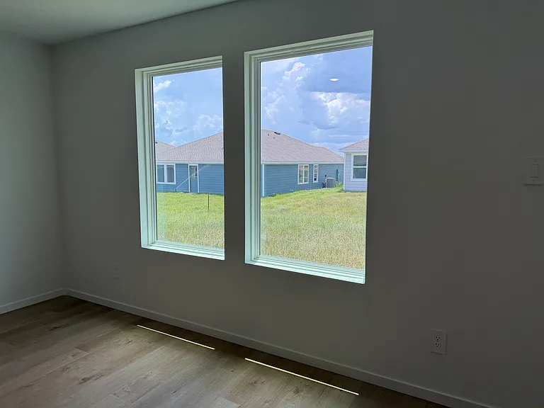 323 Nola Ln — Photo 13