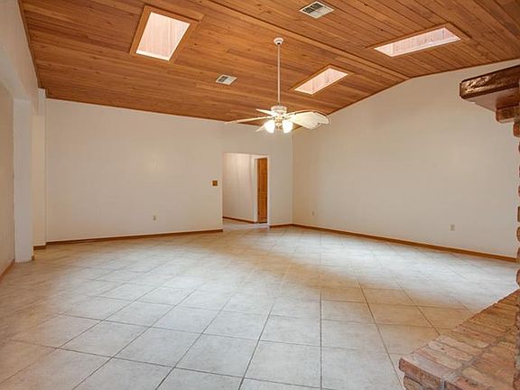 4th image of 8629 Vista Pine Ct
