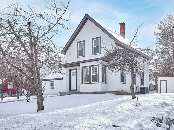 1271 Water St, Fitchburg, MA 01420