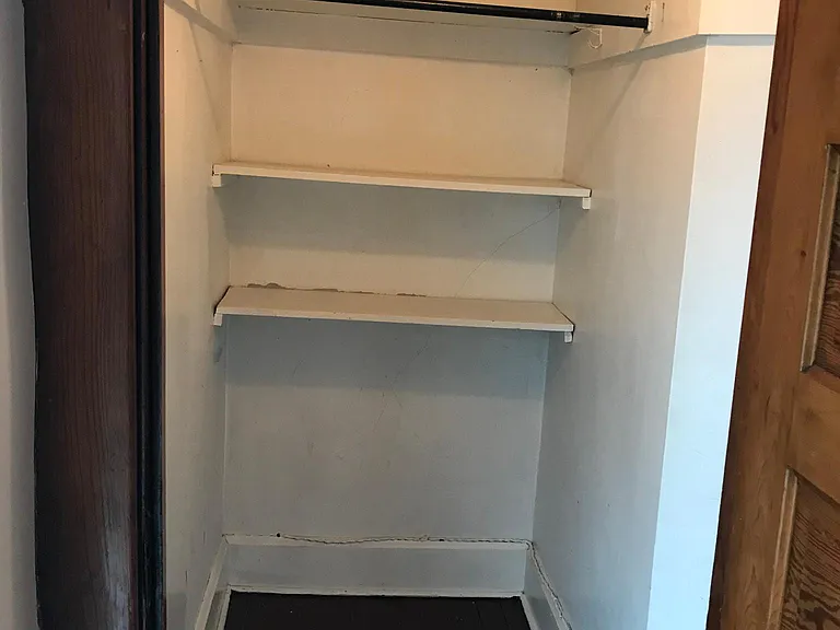 106 Patton St #UPSTAIRS — Photo 7