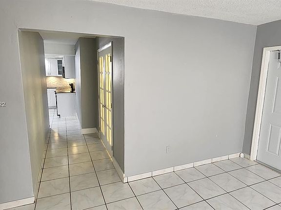 5th image of 321 Northwest Blvd
