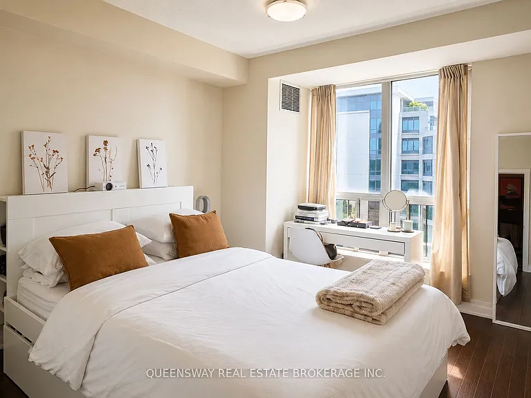 2087 Lake Shore Blvd W #804 — Photo 10