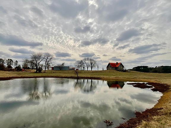 2nd image of 5762 Buttercreek Rd