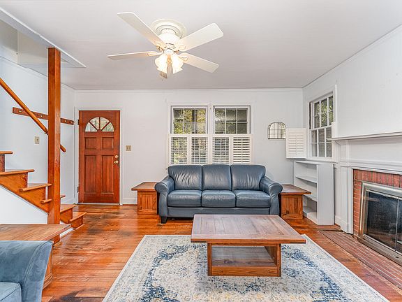 3rd image of 29A Davie Cir