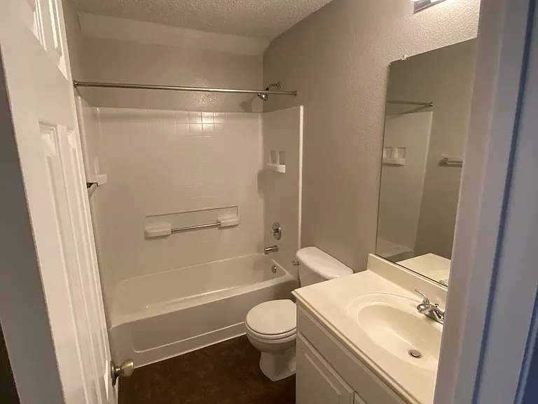 1108 Singletree Dr — Photo 3