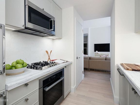4th image of 389 E 89th St APT 4F