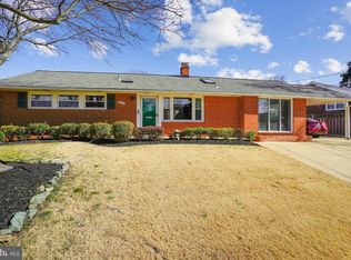 5225 Landgrave Ln, Springfield, VA 22151