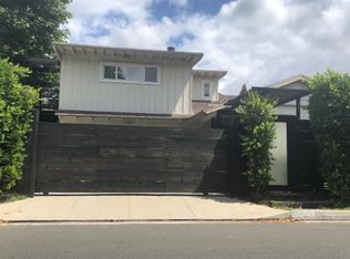 10133 Sarah St, North Hollywood, CA 91602