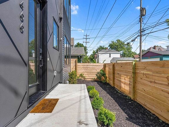 4th image of 466 S Lane Ave