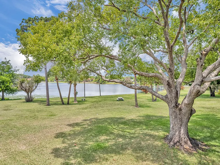 962 Lake Destiny Rd — Photo 21