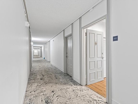 3rd image of 2401 Bayshore Blvd Unit 501