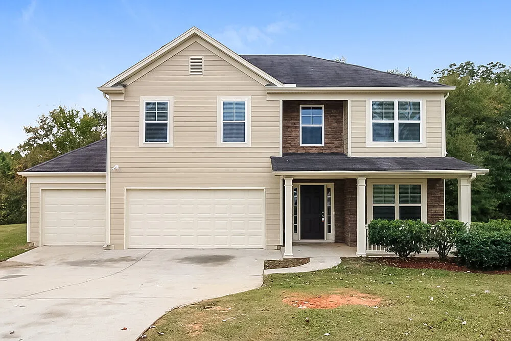4 bed, 2.5 bath, 2294 sqft, $3,400 — Photo 1