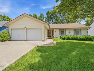 105 SE Colony Dr, Lees Summit, MO, 64063