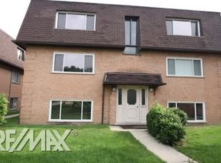 10070 Holly Ln APT 1E, Des Plaines, IL 60016