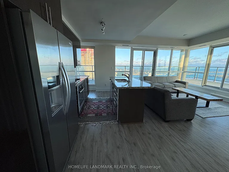 33 Bay St #4805 — Photo 9