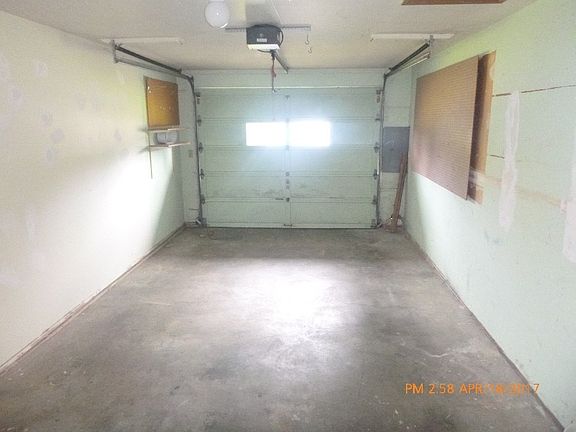 4th image of 1712 99th Ave SE