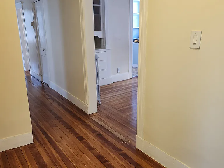 35 Havelock St #3 — Photo 2
