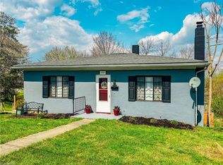 722 Maiden Ln, Mount Airy, NC