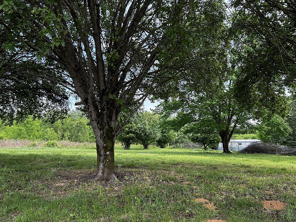 2nd image of 4059 Woodard Rd