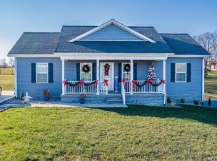 73 Pleasant View Dr, Albany, KY 42602