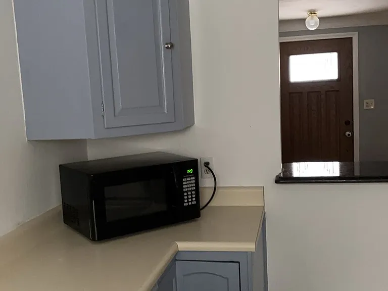 601 Demong Dr — Photo 6
