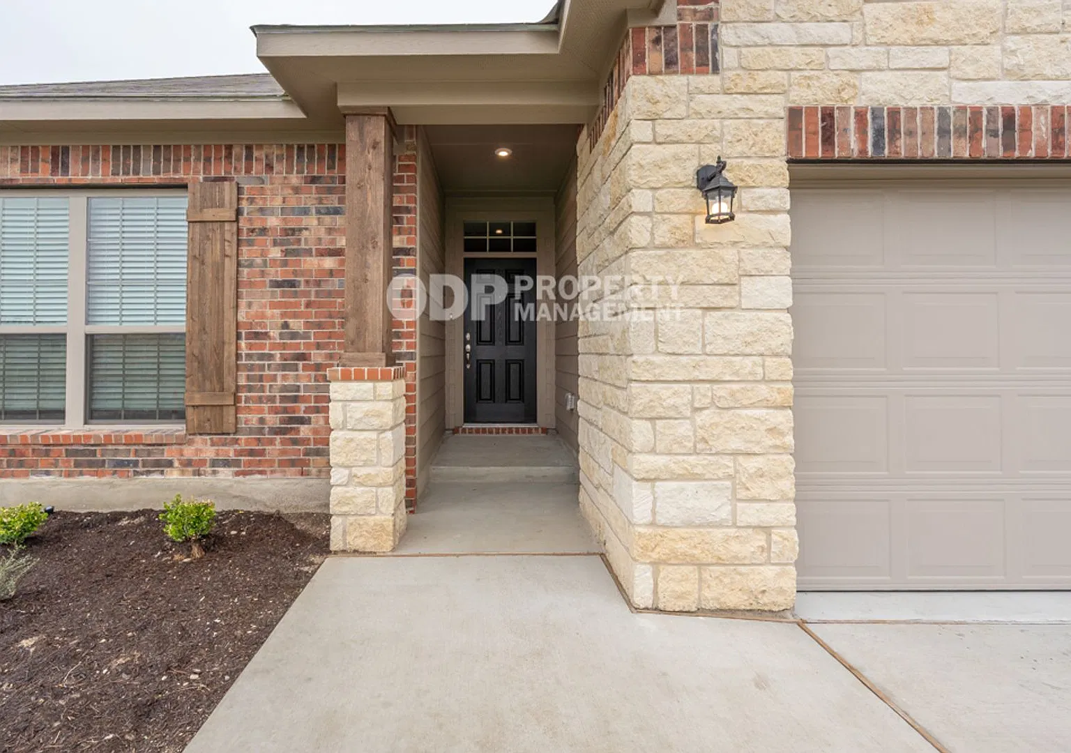 Large Home - 4 Bed- 2.5 Bath- Almost 2,000 SQFT - Temple ISD — Photo 2