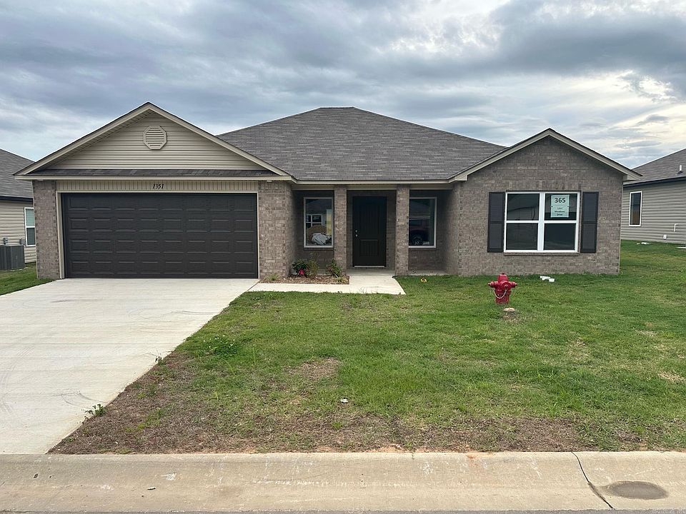 1st image of 1351 Meadows Dr
