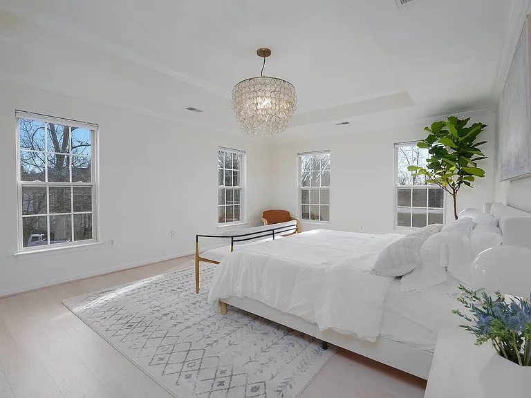 5811 Johnson Ave — Photo 53