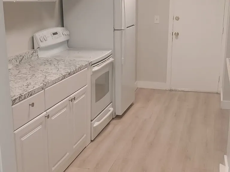 20 Hy Sil Ave #9 — Photo 9