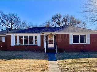 102 E McKay St, Frontenac, KS 66763